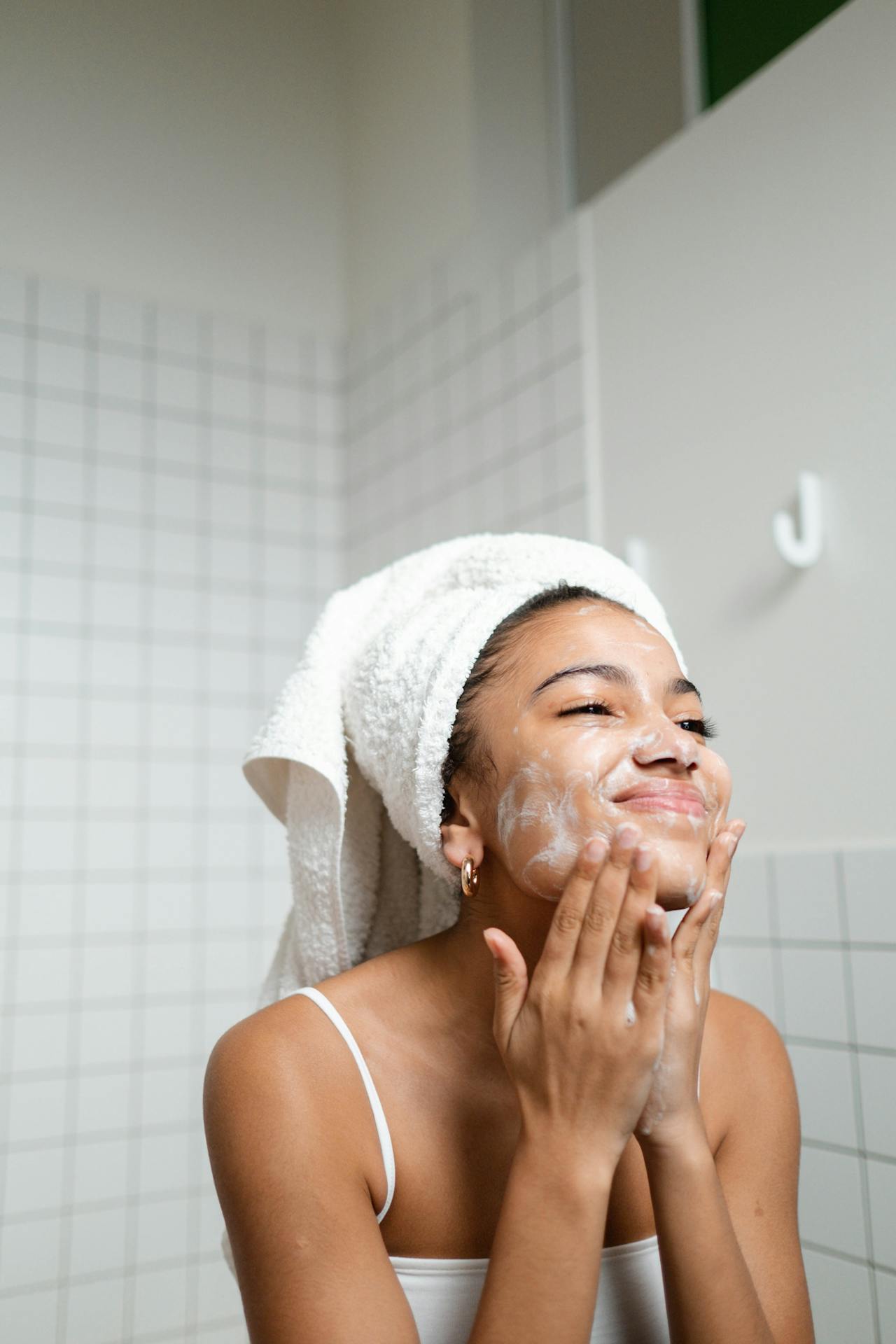 Sour yogurt to keep skin beautiful